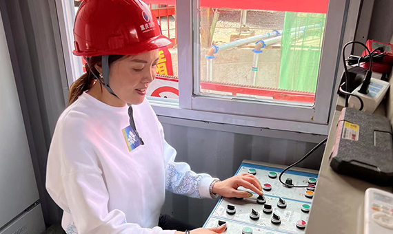 果園港綜合保稅區(qū)配套道路工程機(jī)械頂管項目